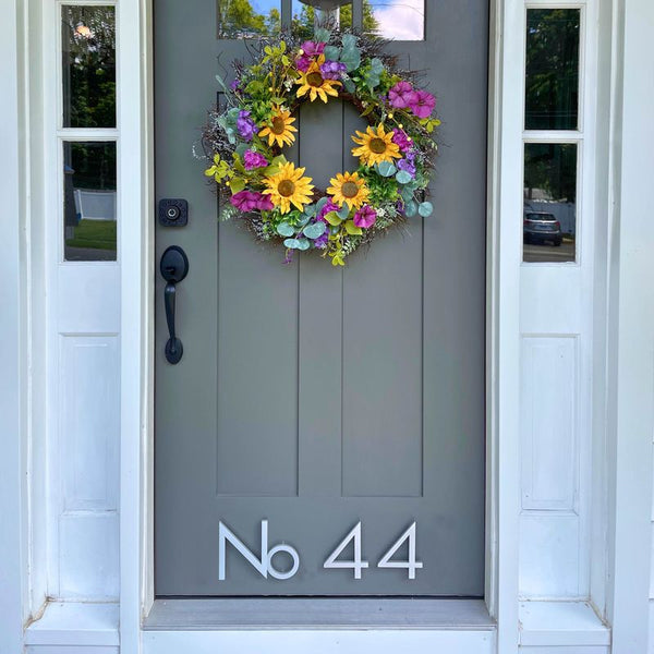 Connected Numbers and Symbols: A Unique Touch for Modern Homes