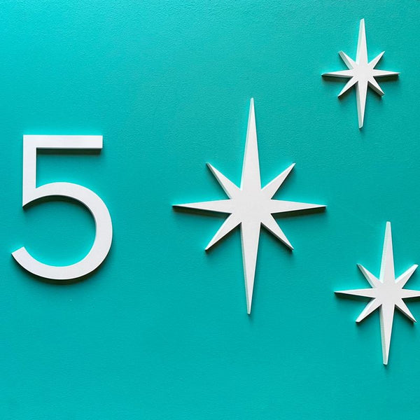 Custom Logos and Fonts: Elevate Your Home’s Curb Appea