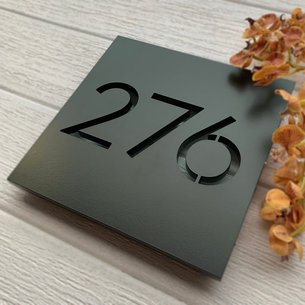 Matte vs Gloss House Numbers: Which Finish is Best?