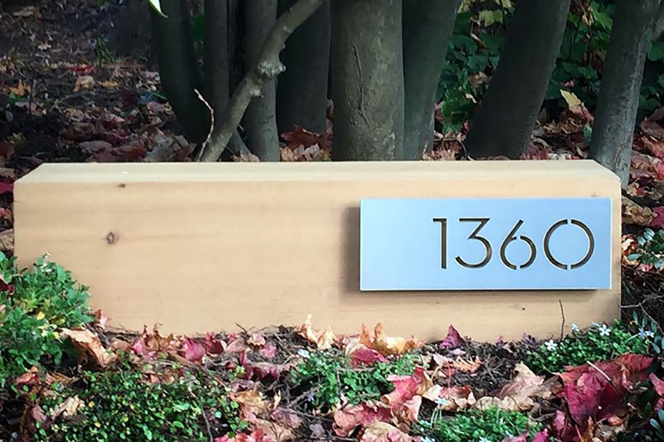 Custom Made Address Signs, Personalized Plaques, and Numbers